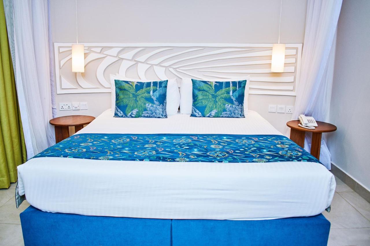 Neptune Village Beach Resort & Spa Galu エクステリア 写真