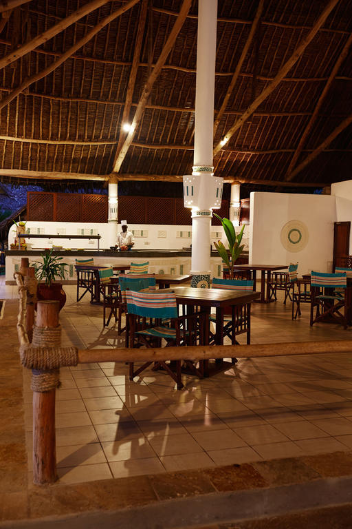 Neptune Village Beach Resort & Spa Galu エクステリア 写真