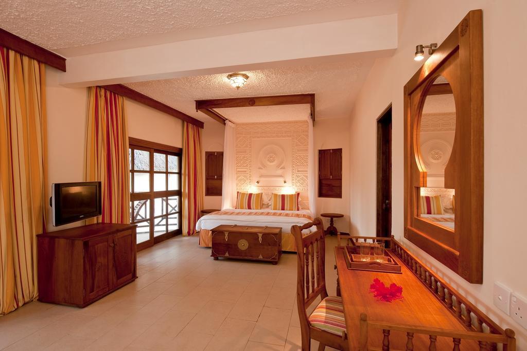 Neptune Village Beach Resort & Spa Galu エクステリア 写真