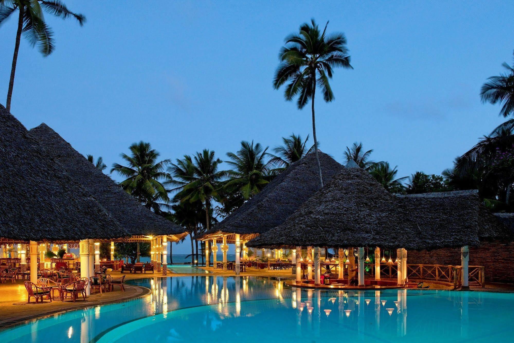 Neptune Village Beach Resort & Spa Galu エクステリア 写真