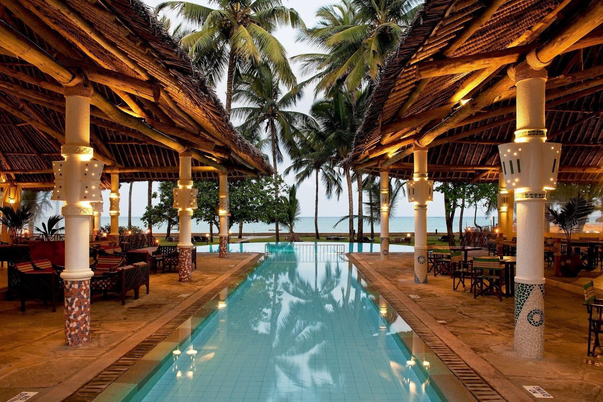 Neptune Village Beach Resort & Spa Galu エクステリア 写真